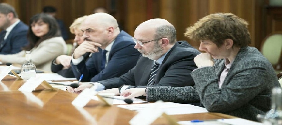 b3990d80f0c93fa5e07ae617e55c4702_resize_15